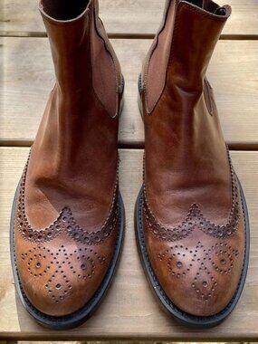 Tod's perforated wingtip chestnut brown leather ankle chelsea boots UK7 = US8